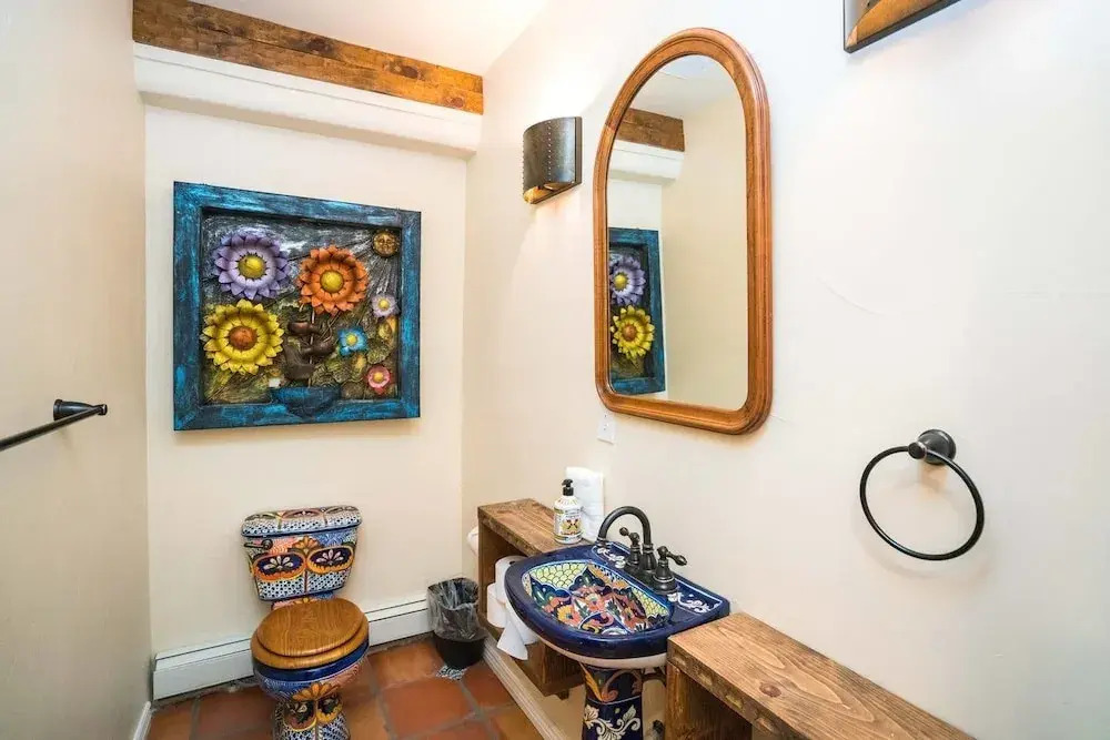La Casa Loba Spanish Hacienda Hot Tub & Pool