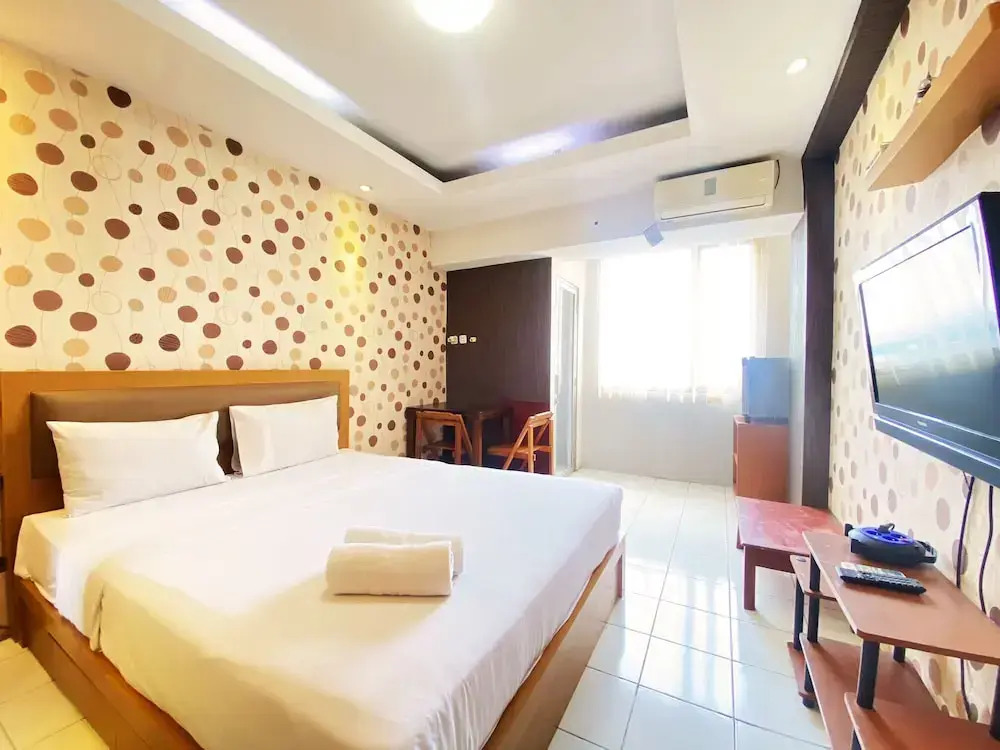 Modern Studio Room Apartment At Emerald Towers Bandung