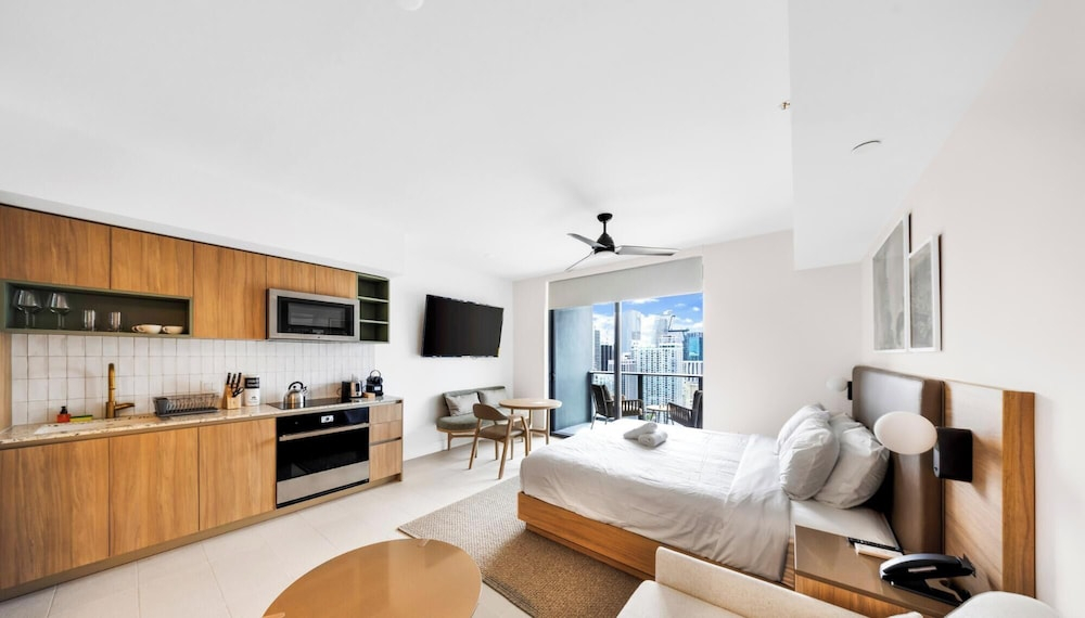 Luxurious Studio in DTW with City Views