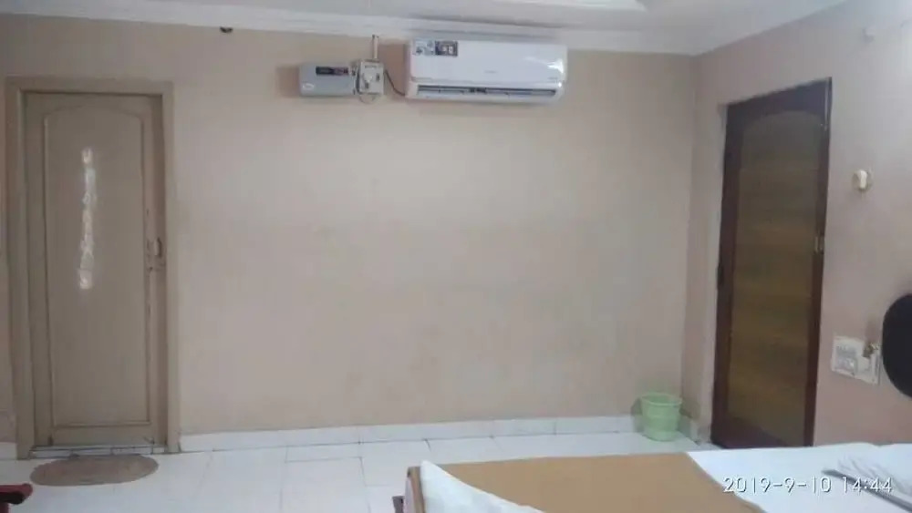 Iroomz Hotel Amaravathi