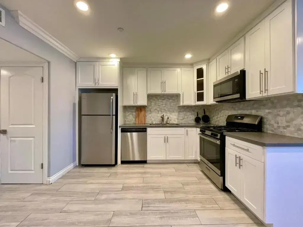Stylish Hollywood Townhouse - Ideal Location