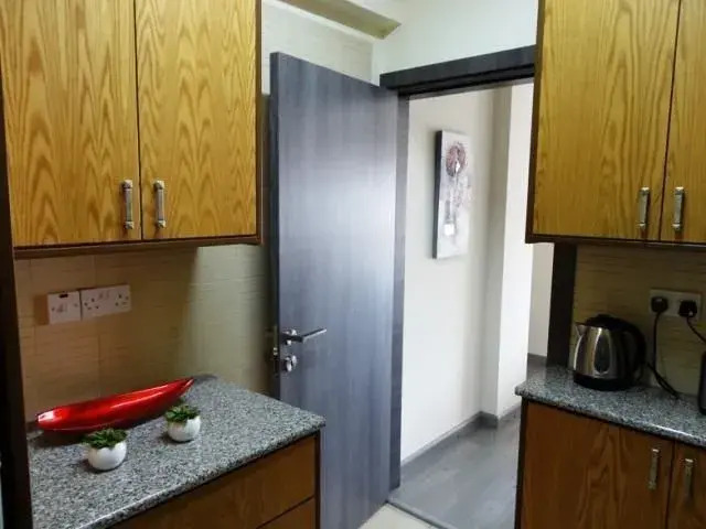Avalon Beach Apartment