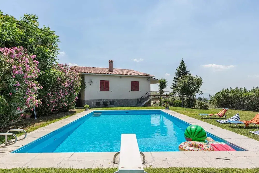 Dream Holidays in a Luxurious Garden Pool Villa