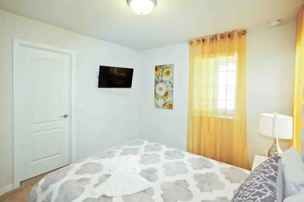 Luxury 5 Bedroom Private Pool IHR 1019