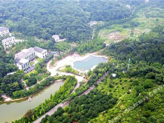 Ningbo Mirror Lake Resort