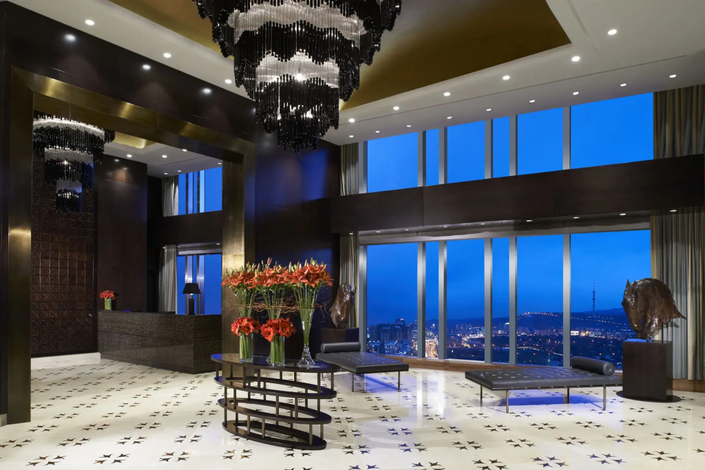 Отель Ritz-Carlton Алма-Ата
