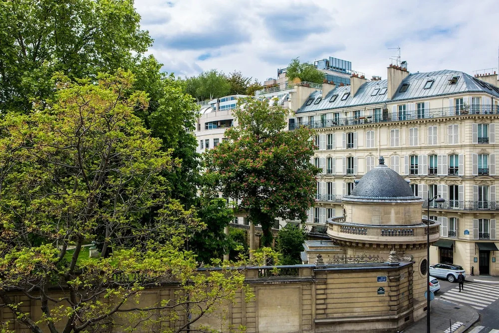 Royal Garden Champs-Élysées