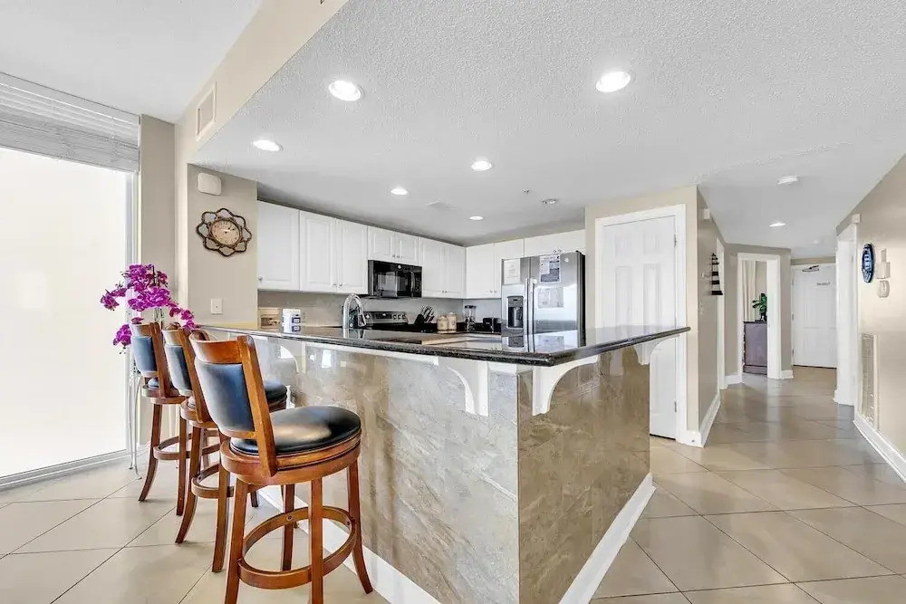 Majestic Beach Towers 2-801