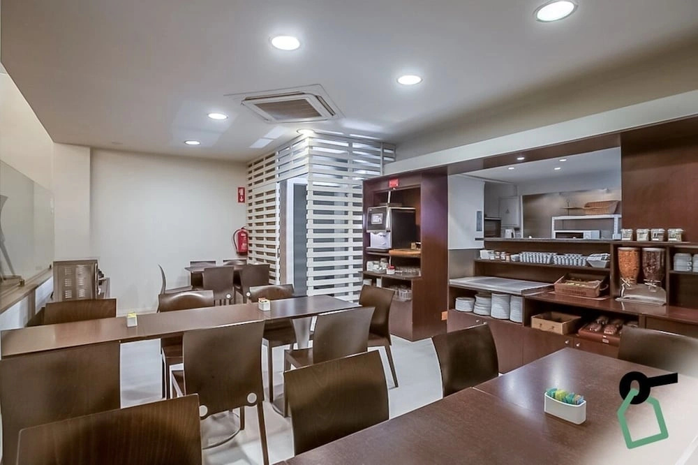 HOTIDAY Room Collection - Oporto