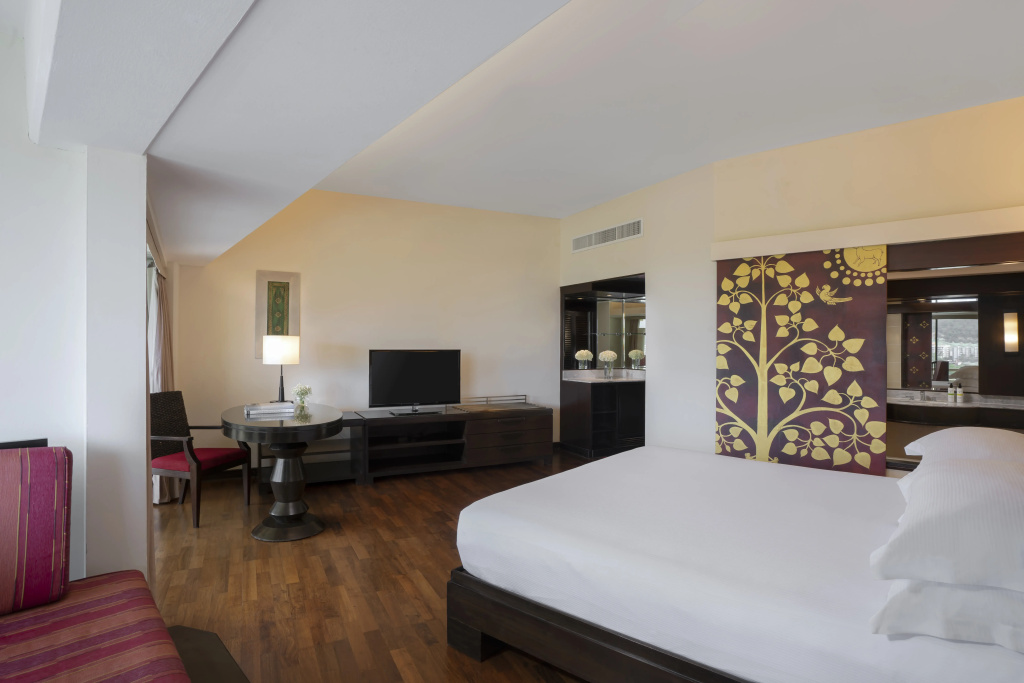 Pullman Phuket Karon Beach Resort