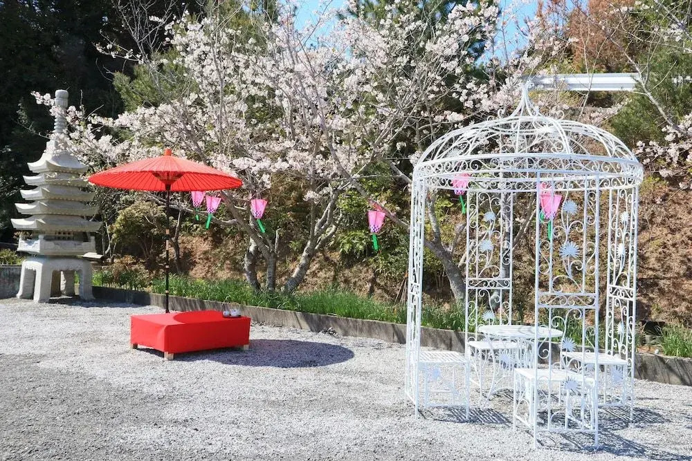 Ichiraku Onsen Hotel