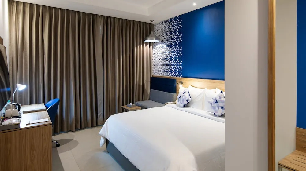 Hometel Lucknow - A Sarovar Hotel