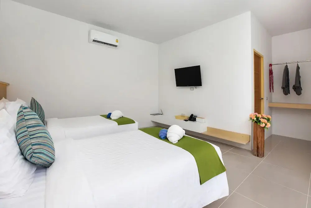 Andaman Sea Best Pool Access and Villas