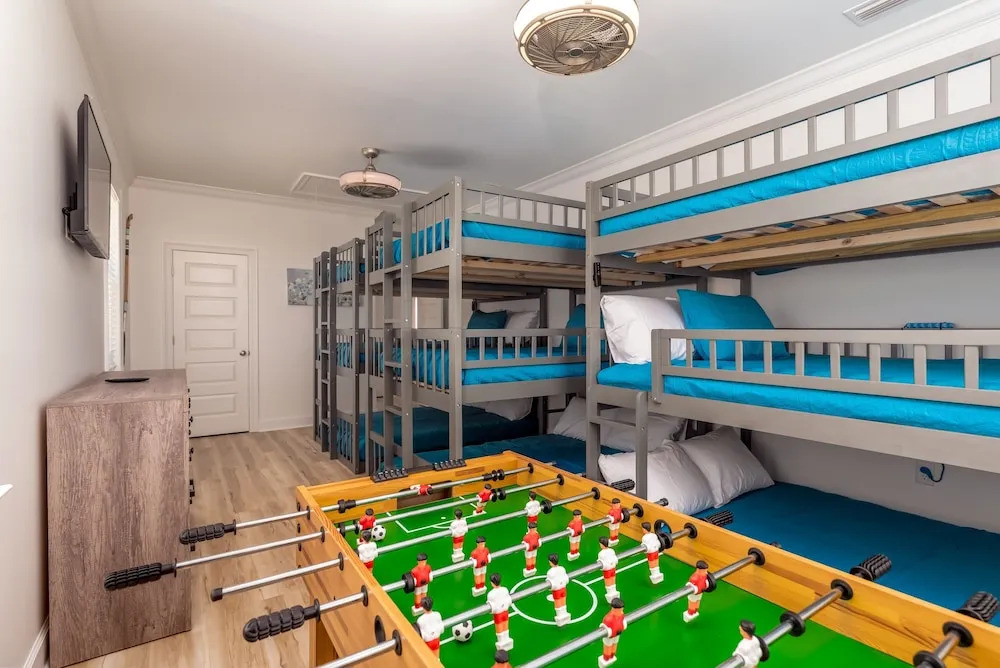 Lemon Breeze - 2521 Bienville 5 Bedroom Home by RedAwning