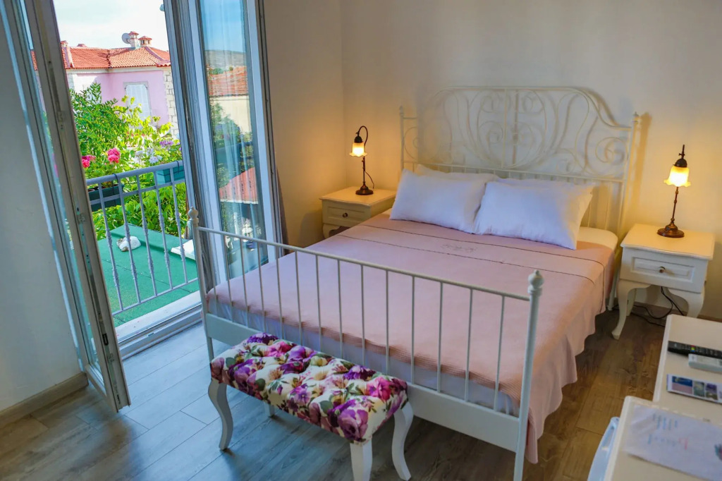 noonbir Alaçatı otel