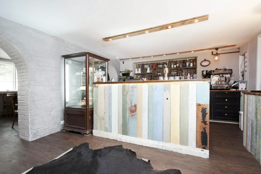 SKYR Guesthouse