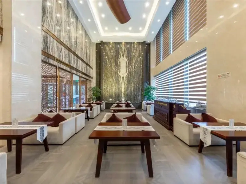 Zhenbao Holiday Hotel (Nanjing Olympic Sports Center)