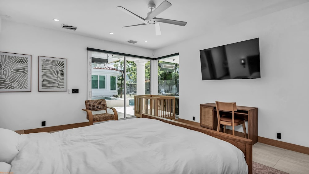 Luxury 6br Palm Springs Retreat With Private Pool Spa