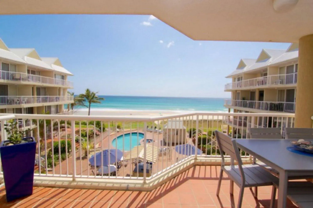 Crystal Beachfront Apartments