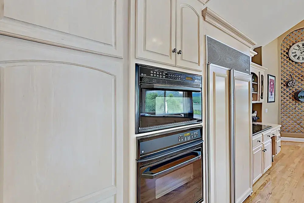 Panoramic Pool Paradise W/ Lake Lure View & Pool 4 Bedroom Home