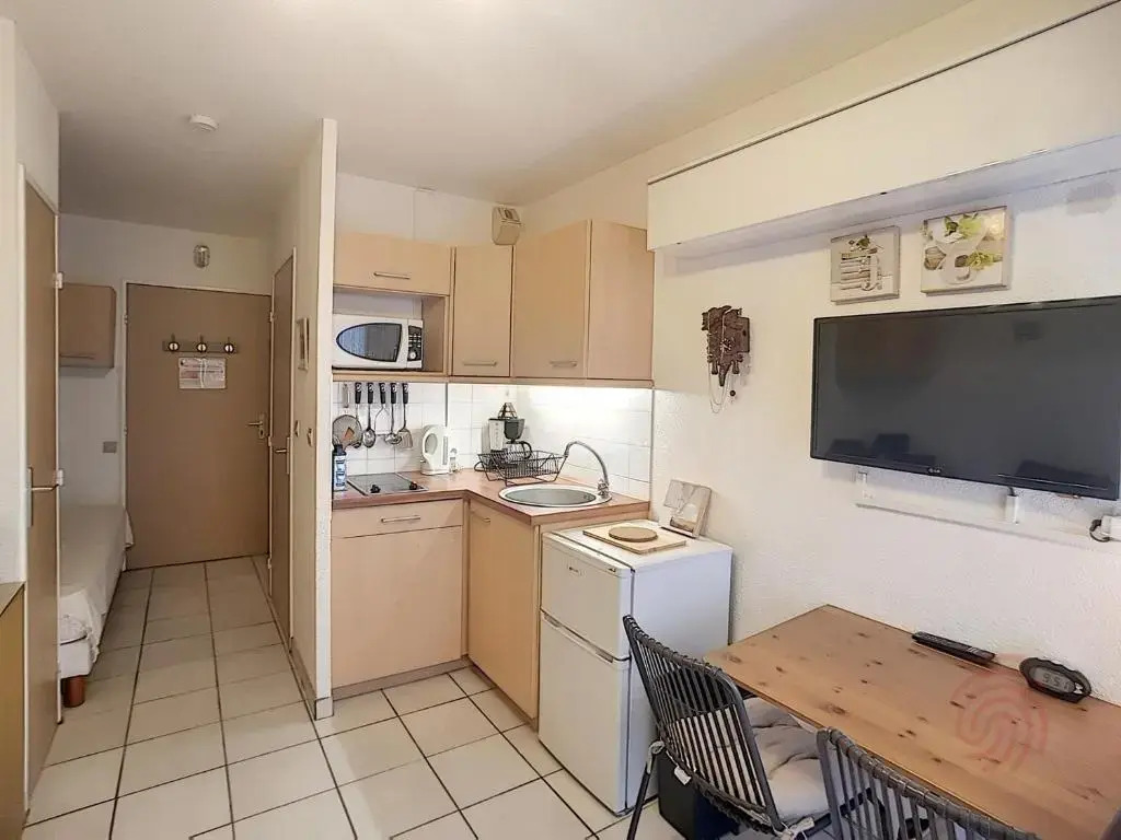 Appartement Lamalou-les-Bains, 1 pièce, 2 personnes - FR-1-451-125