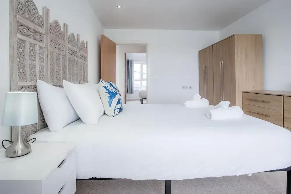 The Penthouse - 3 Bedroom Apartment - Llanelli
