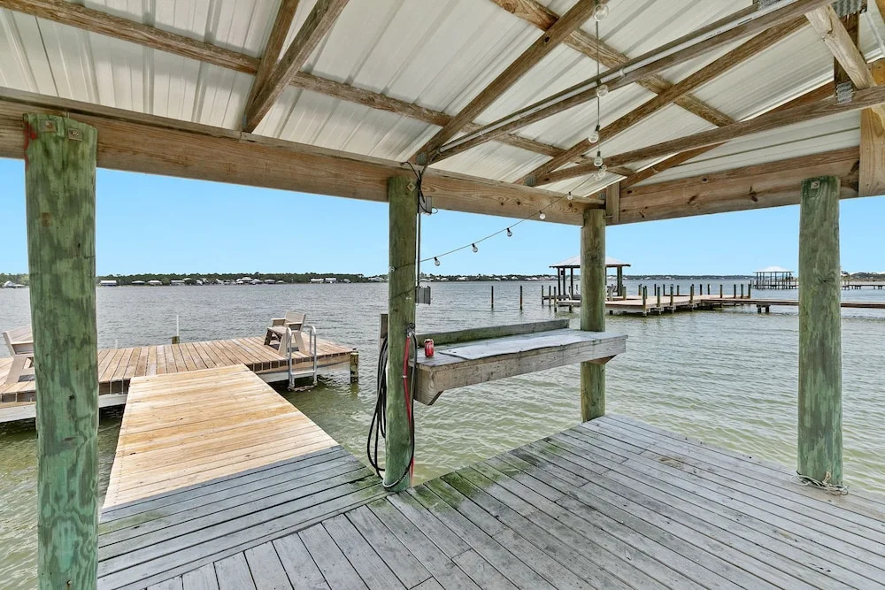 Spacious 3BR 2BA Gulf Views Dock and Boat Launch