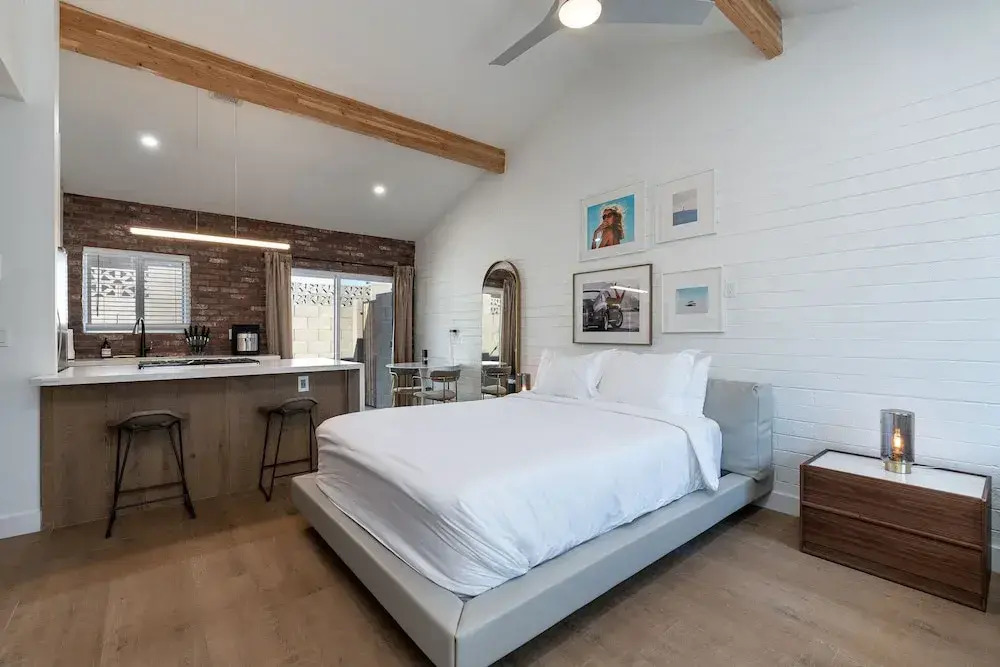 Ash & Ko Boutique Lodging