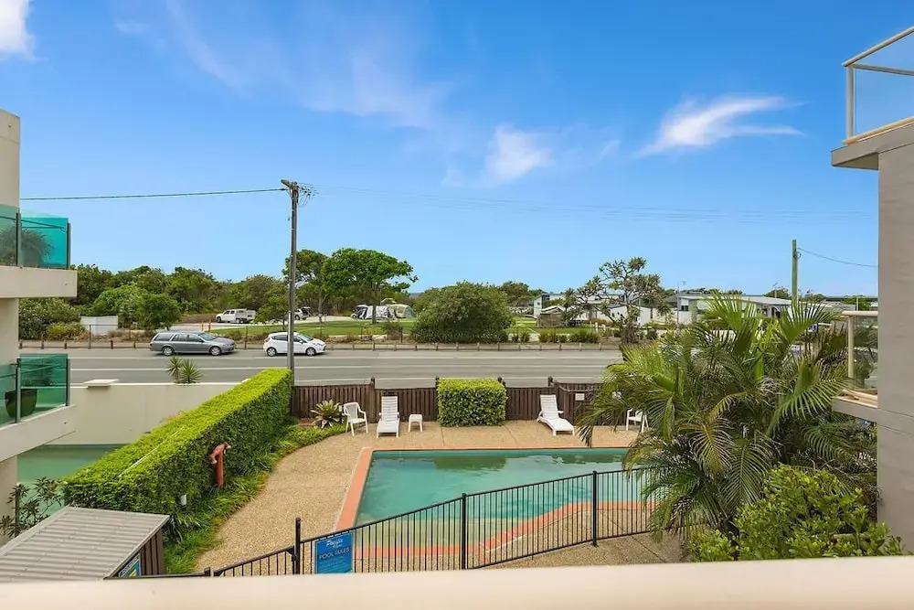 BEACH BLISS LUXURIOUS APARTMENT with POOL