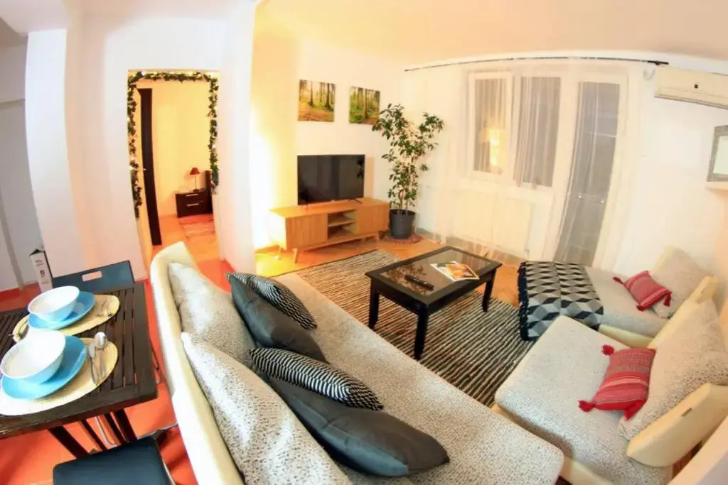 Rox Central Apartments 5