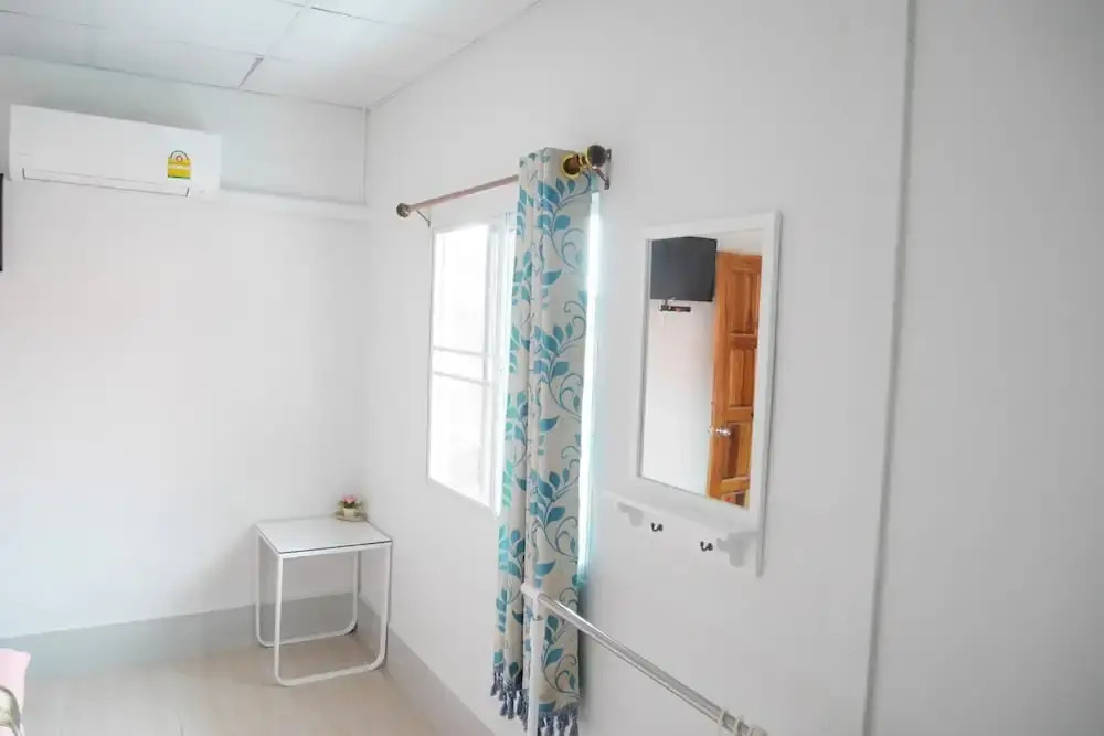 Nawee Guesthouse Sairee - Hostel