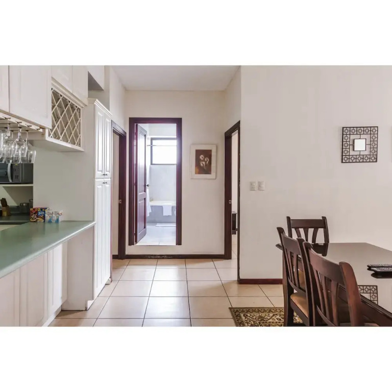 Sophistidated 2 BDRM Apartment @ Zona 14