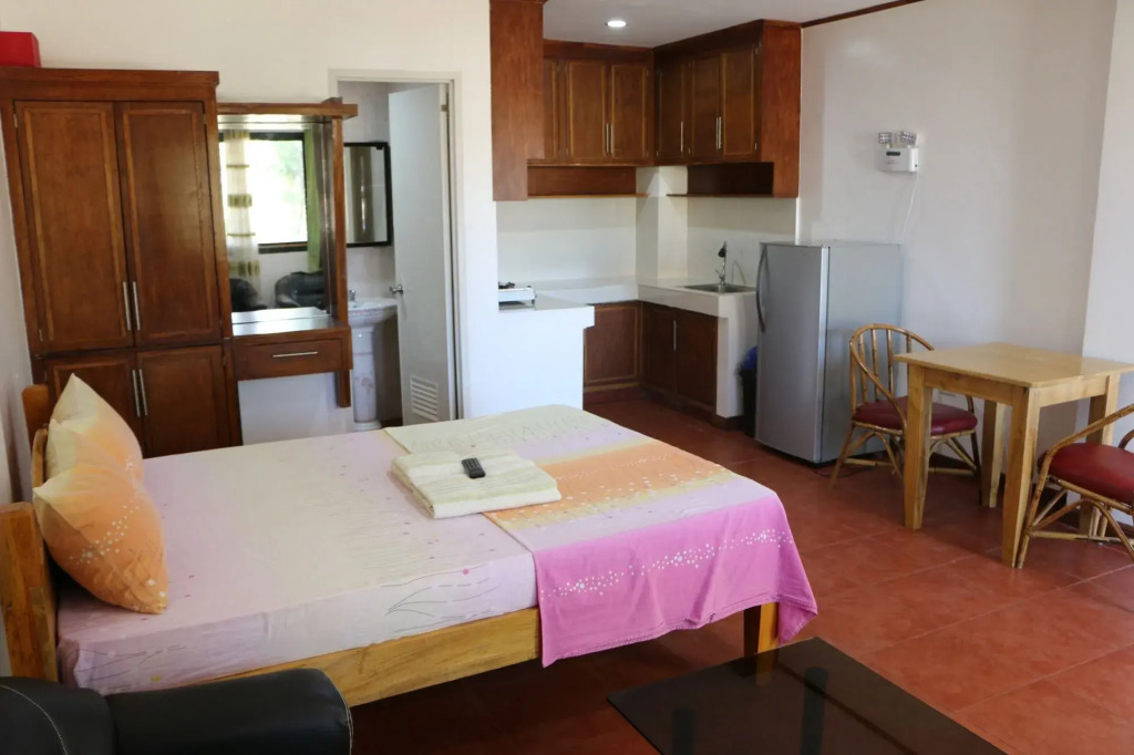 Badladz Staycation Condos