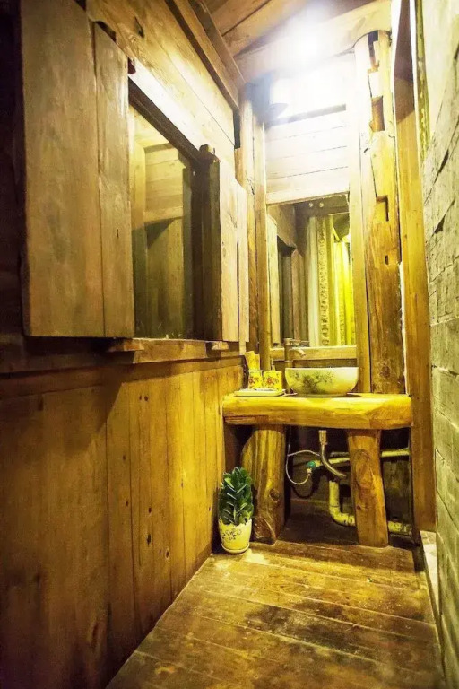 Dielianhua Cowherd Inn Zhangjiajie