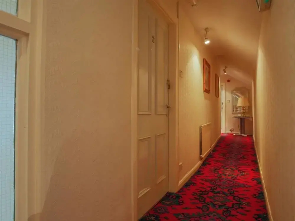 Holland Hotel
