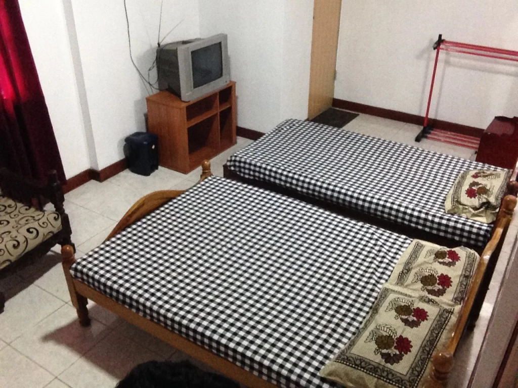 Lark Nest Hotel