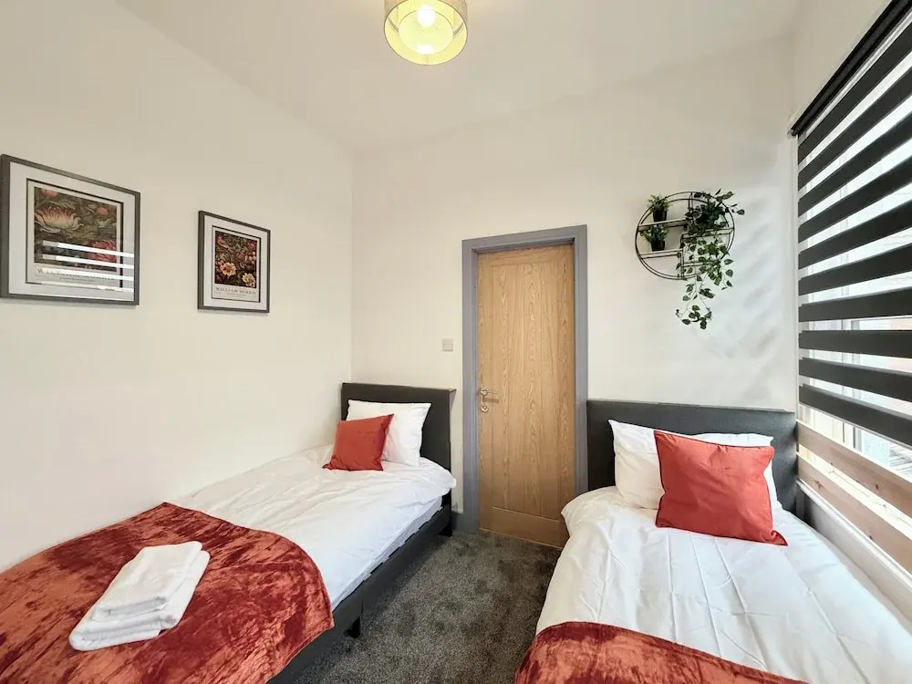Humberside Apartments Spacious Cleethorpes Stay with Parking