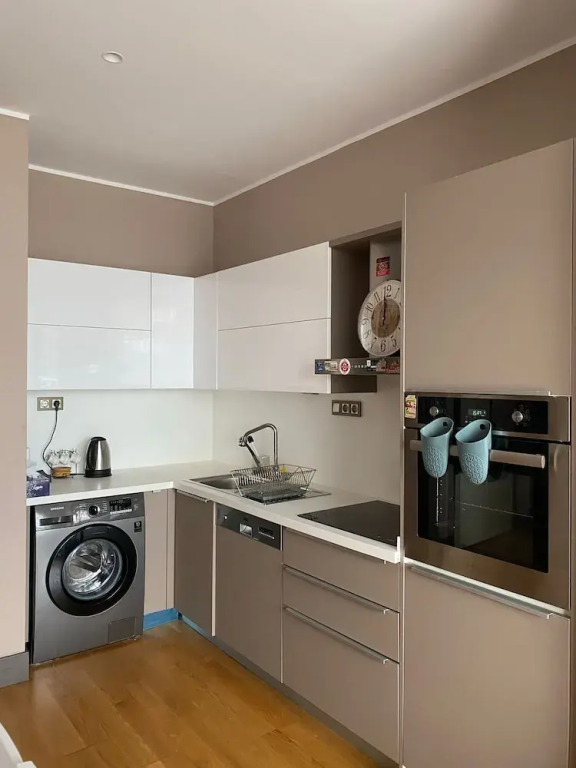 Deluxe 11 Unit For Rent In Centre Of Istanbul