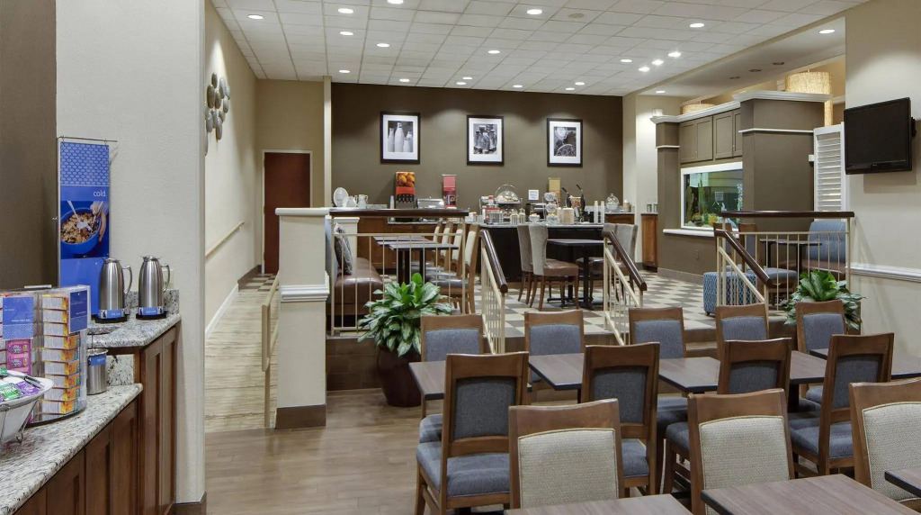Hampton Inn Myrtle Beach Broadway at the Beach