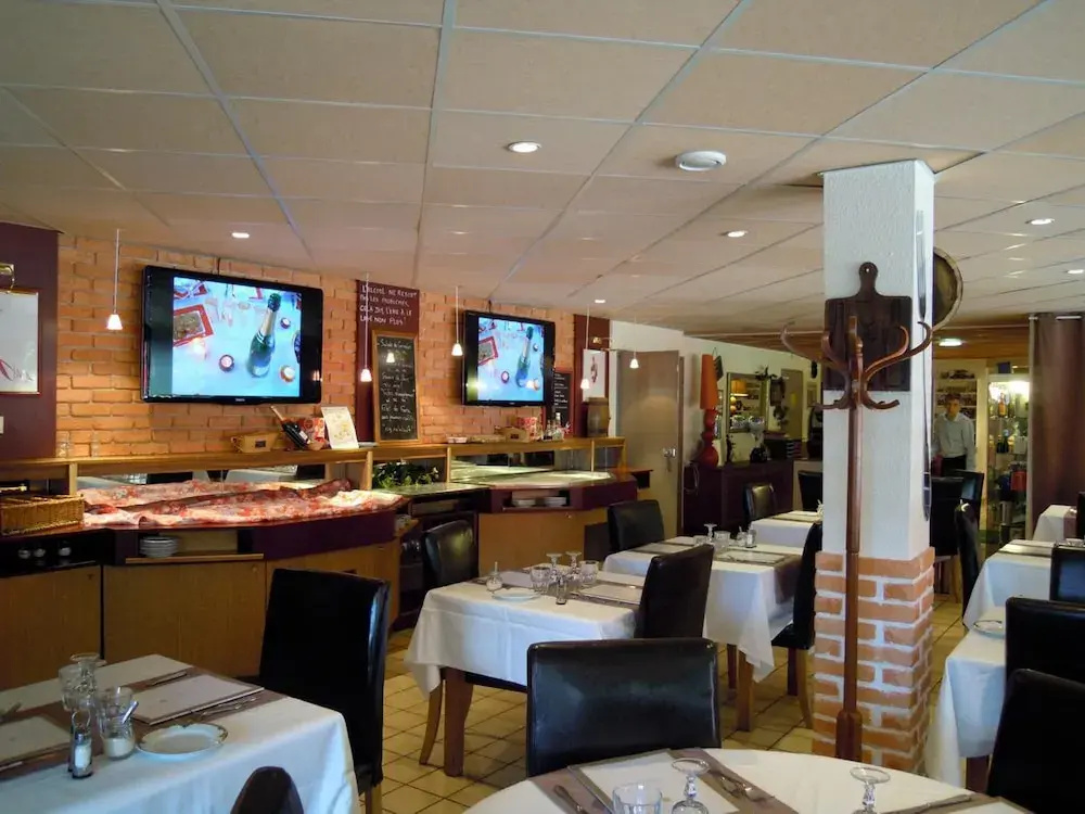 Logis Hotel Restaurant Bagatelle - 51530 Dizy
