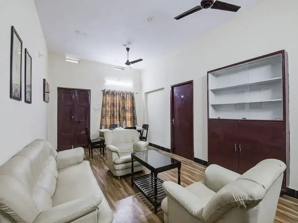 Sunrise Villas by OYO Rooms