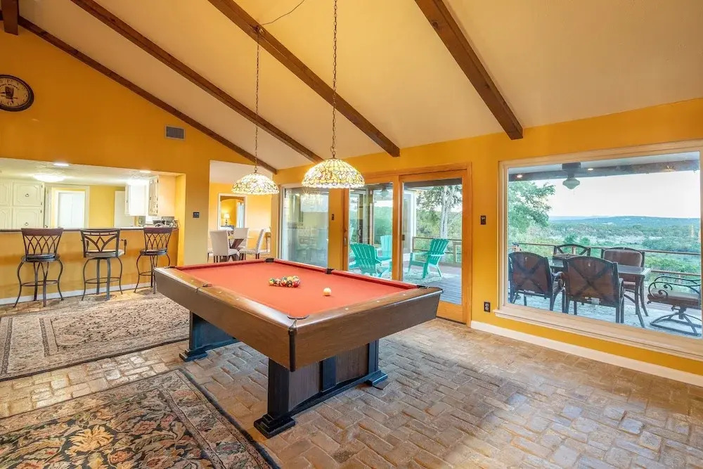 111 Wimberley - 6 Bedroom Home