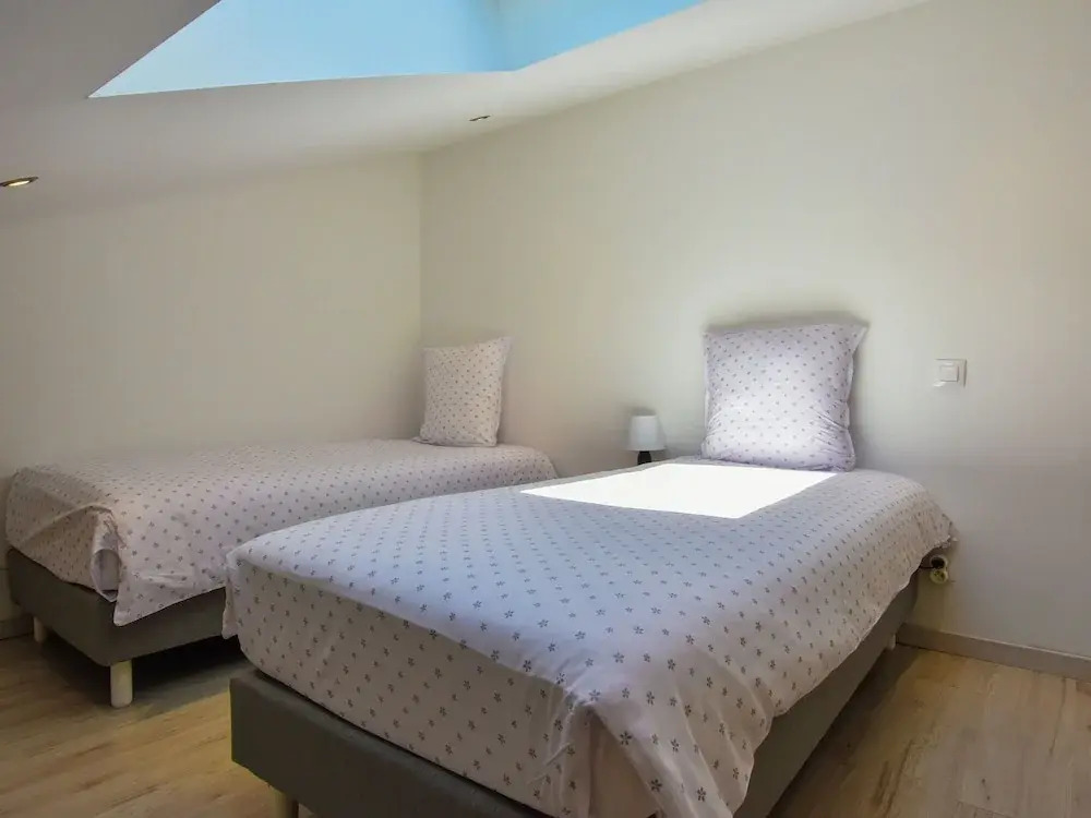 Romantic City House With Private Terrace and 15 min From the Beach