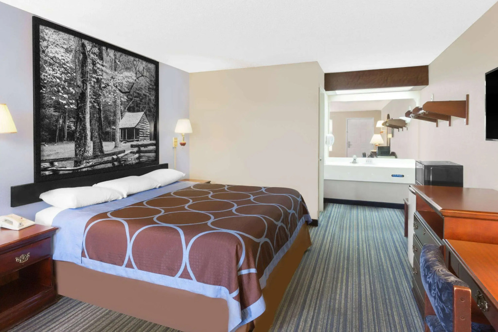 Super 8 by Wyndham Whiteville