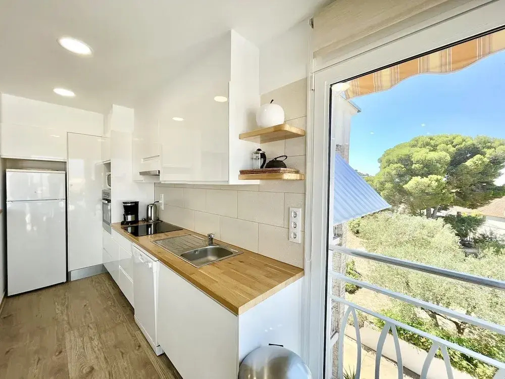 Apartment Near Canyelles Petites Beach