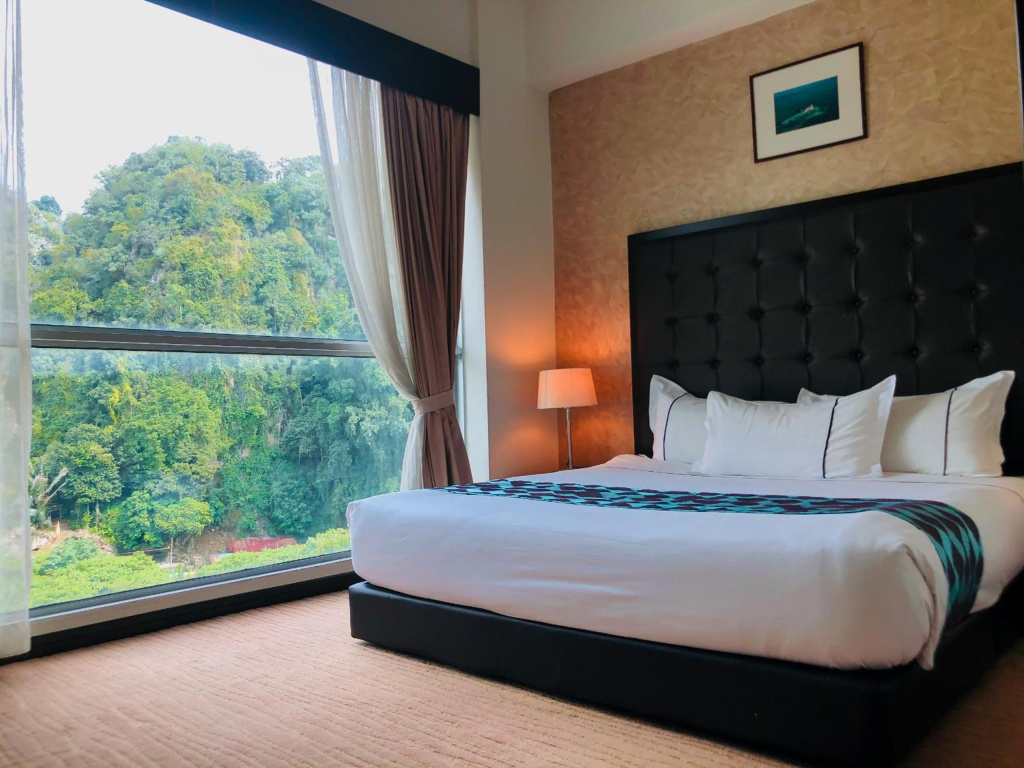Symphony Suites Hotel