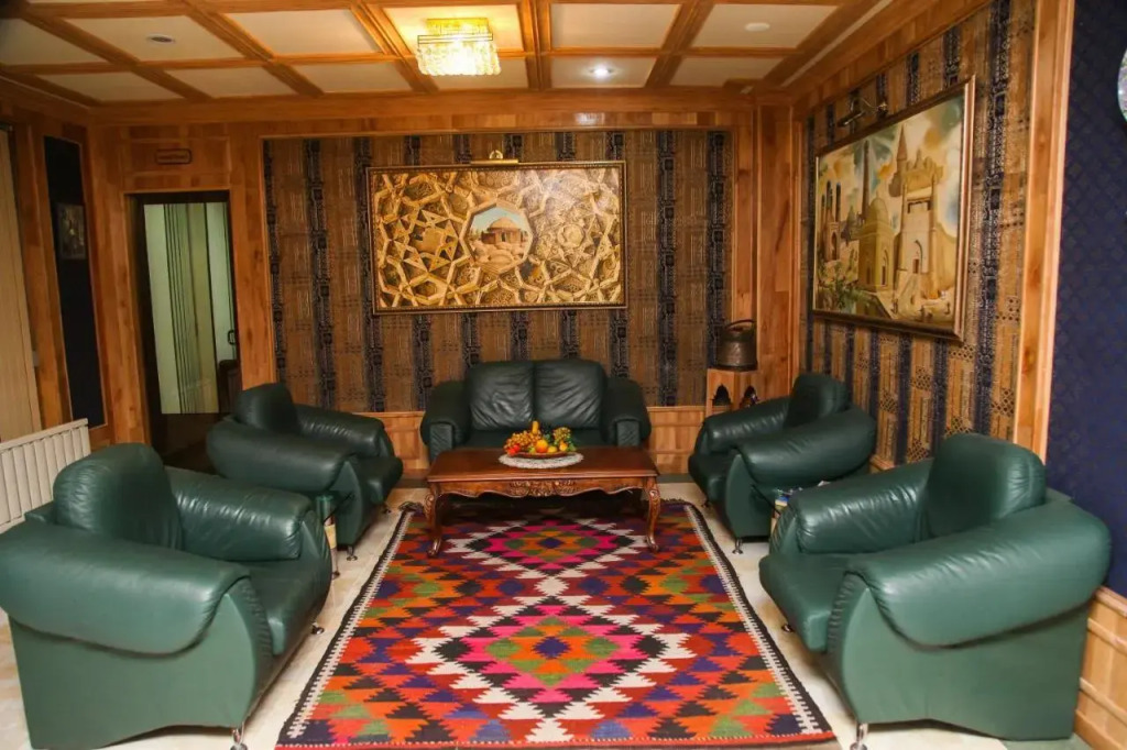 Hotel Kamelot