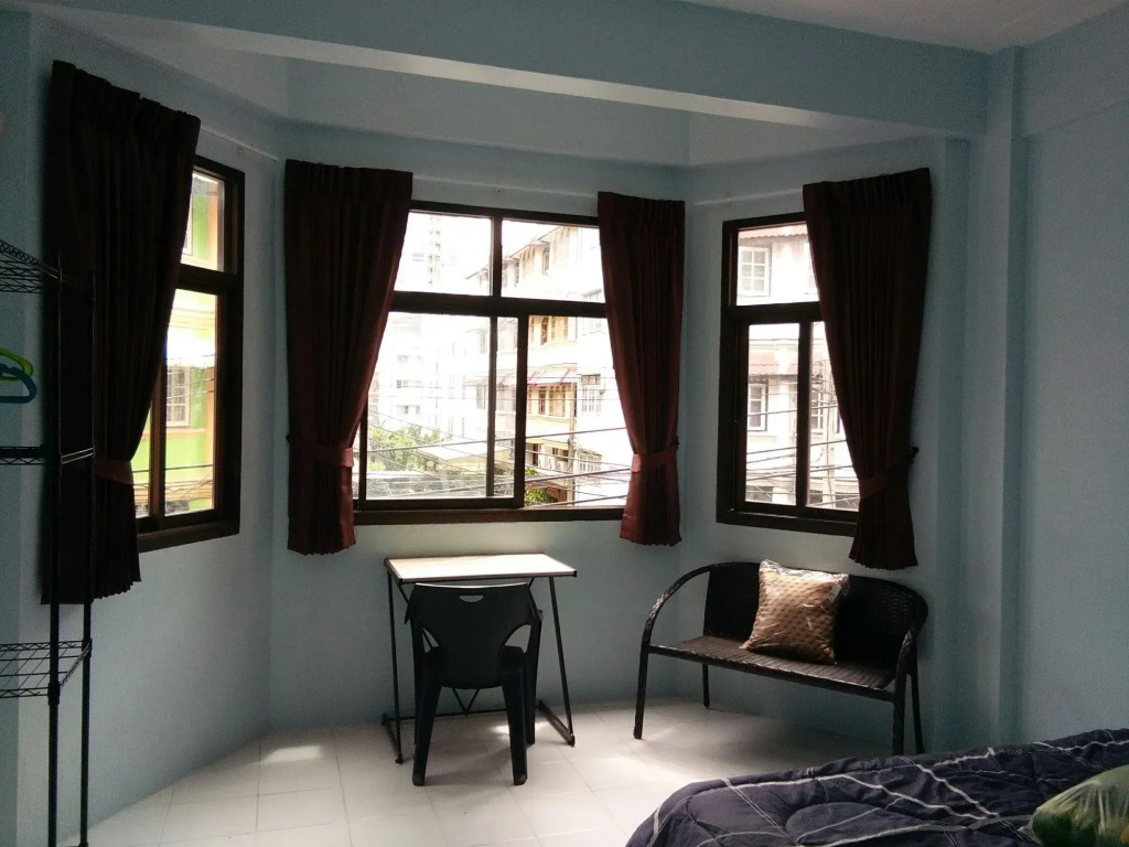 A & P House Charansanitwong
