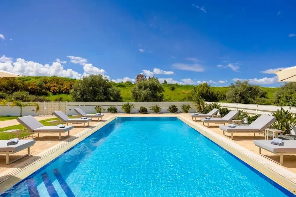 Villa Lefkos