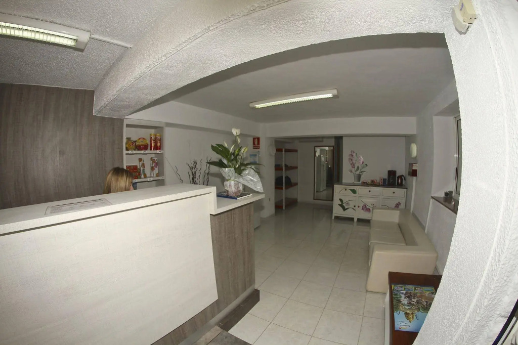 Hostal Tahiti